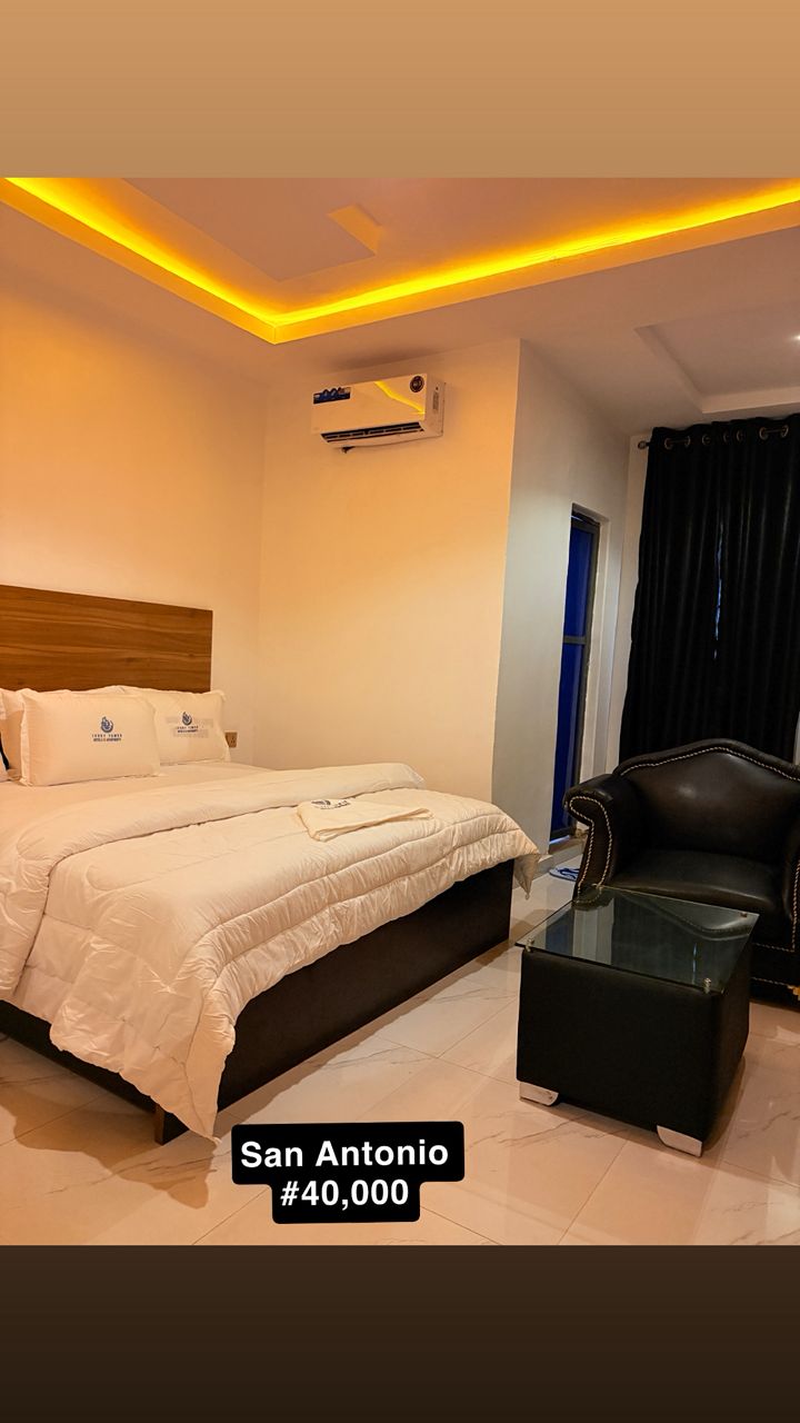 Hotel Name
